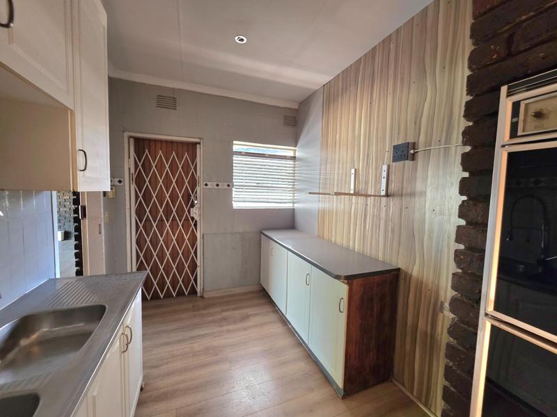 5 Bedroom Property for Sale in Freeway Park Gauteng