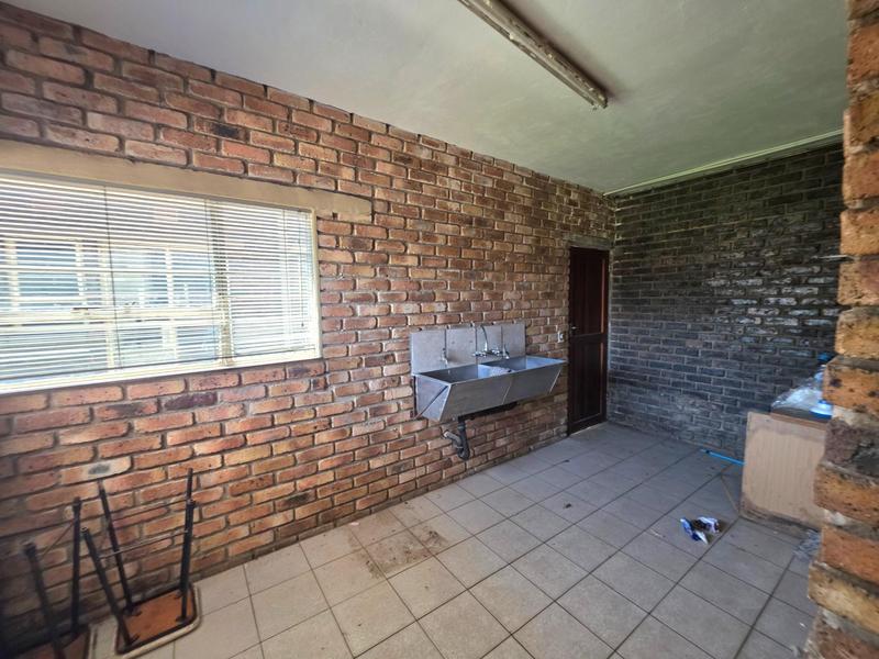 5 Bedroom Property for Sale in Freeway Park Gauteng