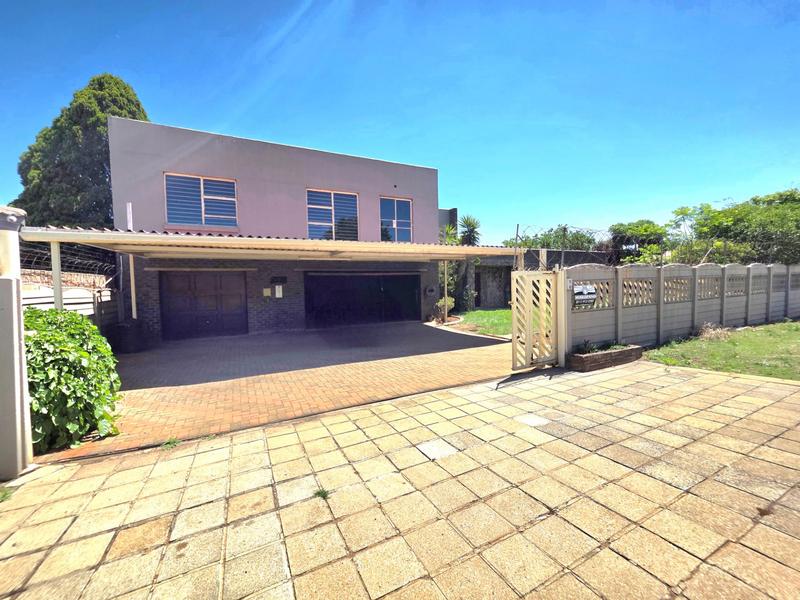 5 Bedroom Property for Sale in Freeway Park Gauteng