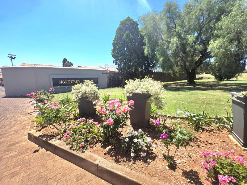 2 Bedroom Property for Sale in Freeway Park Gauteng