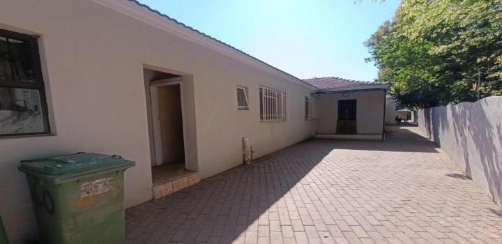 3 Bedroom Property for Sale in Brackendowns Gauteng