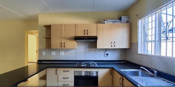2 Bedroom Property for Sale in Bardene Gauteng