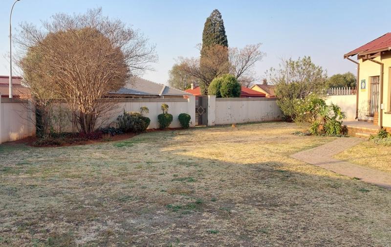 3 Bedroom Property for Sale in Rondebult Gauteng
