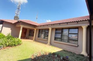 3 Bedroom Property for Sale in Dersley Gauteng
