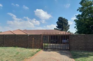 3 Bedroom Property for Sale in Dersley Gauteng
