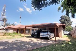 3 Bedroom Property for Sale in Dersley Gauteng