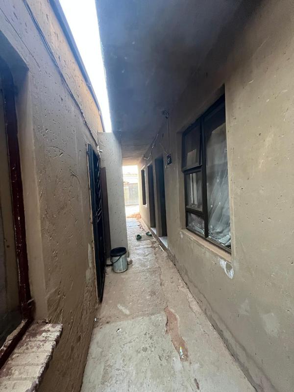 12 Bedroom Property for Sale in Protea Glen Gauteng