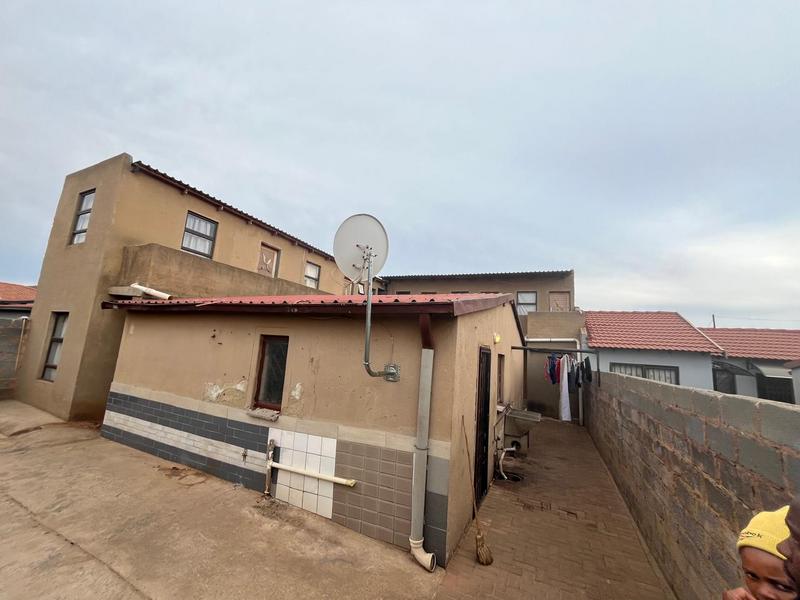12 Bedroom Property for Sale in Protea Glen Gauteng