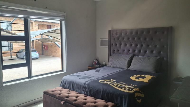 3 Bedroom Property for Sale in Klippoortje Gauteng