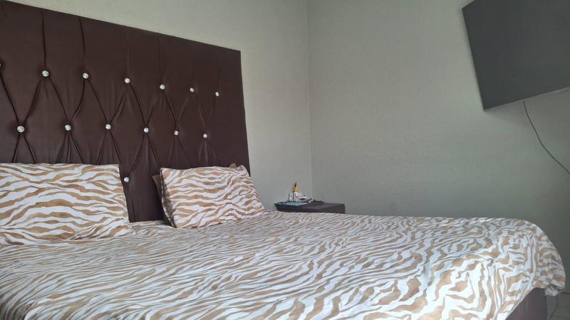 3 Bedroom Property for Sale in Klippoortje Gauteng