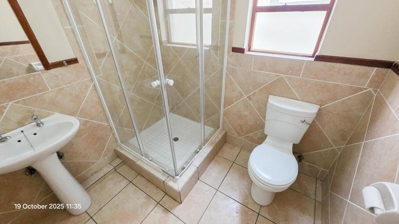 To Let 2 Bedroom Property for Rent in Lonehill Gauteng