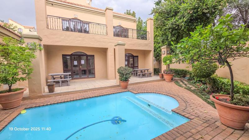 To Let 2 Bedroom Property for Rent in Lonehill Gauteng