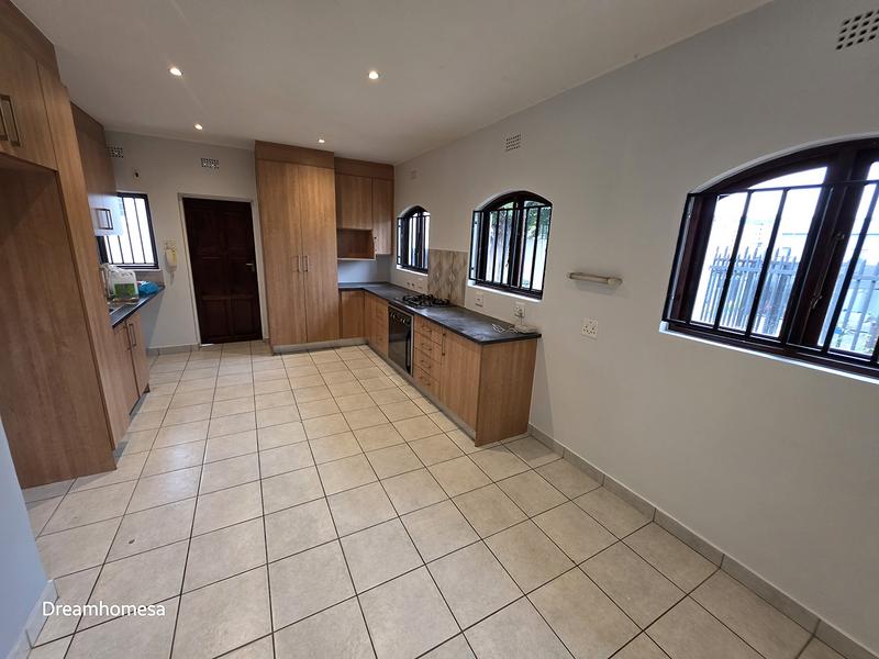 To Let 5 Bedroom Property for Rent in Parkmore Gauteng