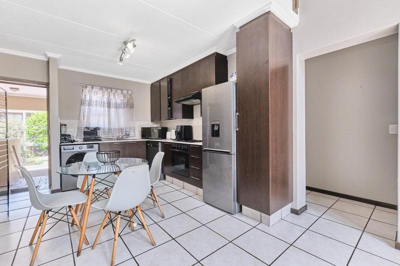 To Let 2 Bedroom Property for Rent in Paulshof Gauteng