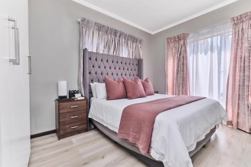 To Let 2 Bedroom Property for Rent in Paulshof Gauteng