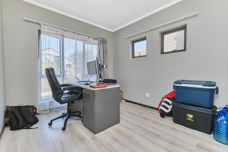 To Let 2 Bedroom Property for Rent in Paulshof Gauteng