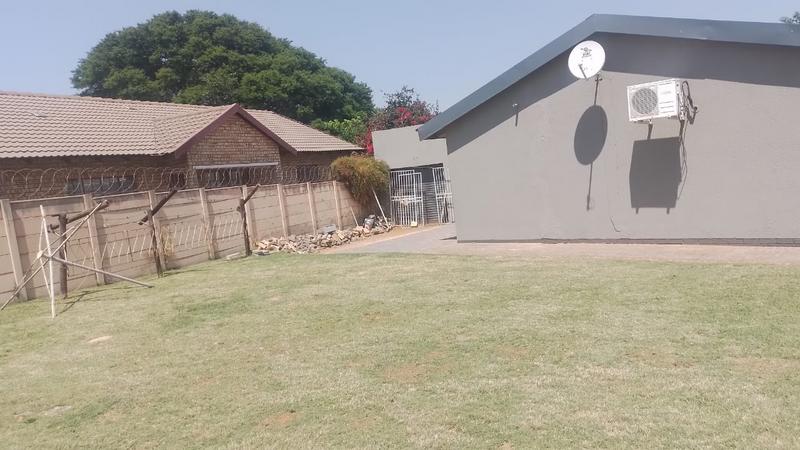 4 Bedroom Property for Sale in Greenhills Gauteng