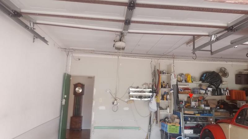 4 Bedroom Property for Sale in Helikonpark Gauteng