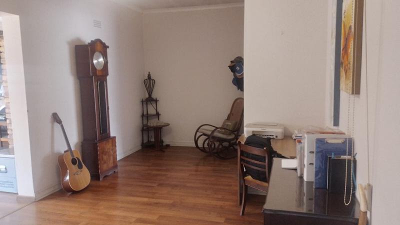 4 Bedroom Property for Sale in Helikonpark Gauteng