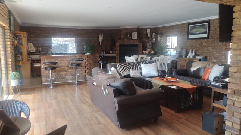 4 Bedroom Property for Sale in Helikonpark Gauteng