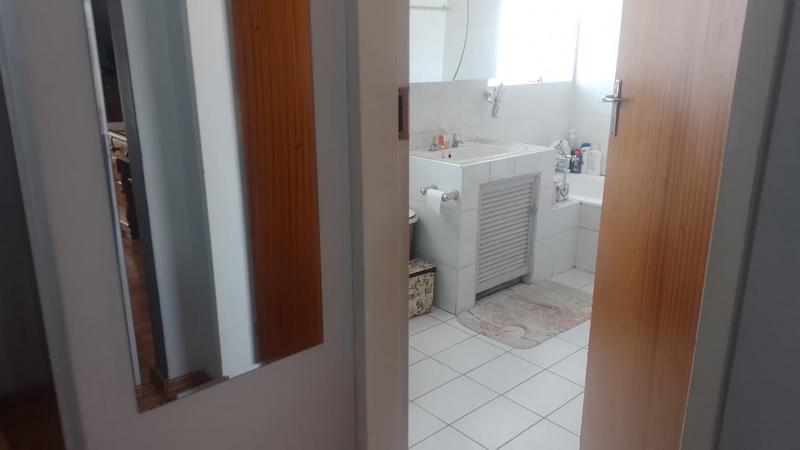 4 Bedroom Property for Sale in Helikonpark Gauteng