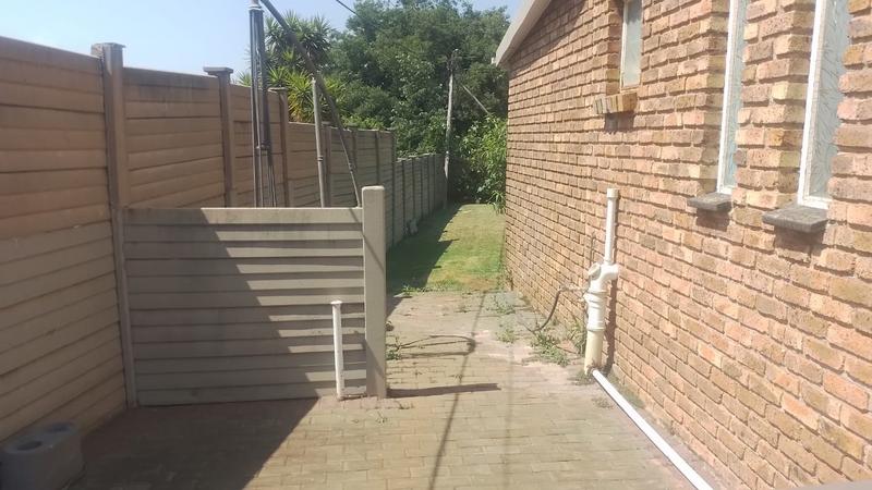 4 Bedroom Property for Sale in Helikonpark Gauteng