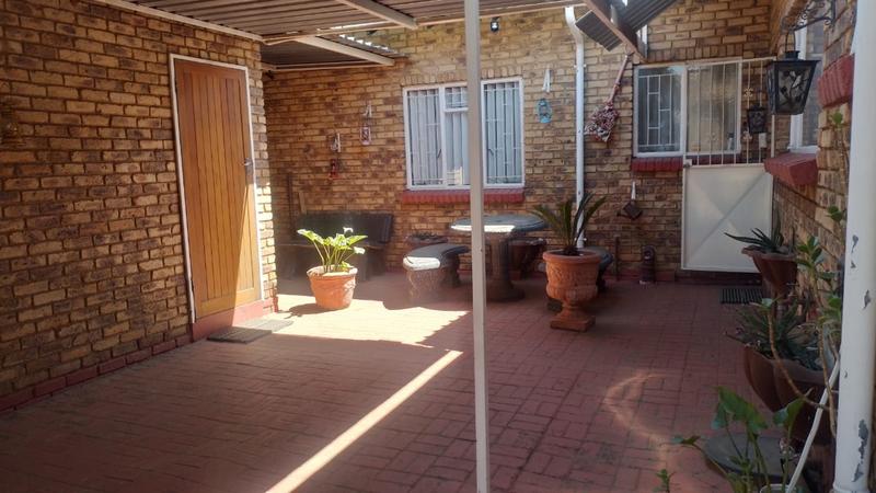 3 Bedroom Property for Sale in Homelake Gauteng
