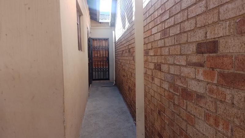 3 Bedroom Property for Sale in Mohlakeng Gauteng