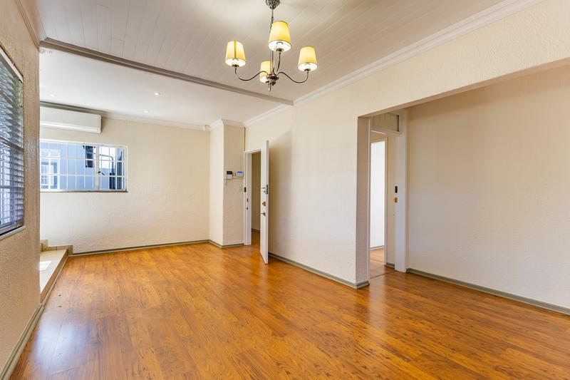 4 Bedroom Property for Sale in Ashlea Gardens Gauteng