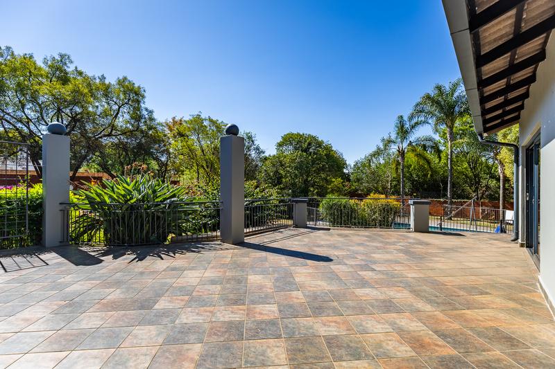 4 Bedroom Property for Sale in Ashlea Gardens Gauteng