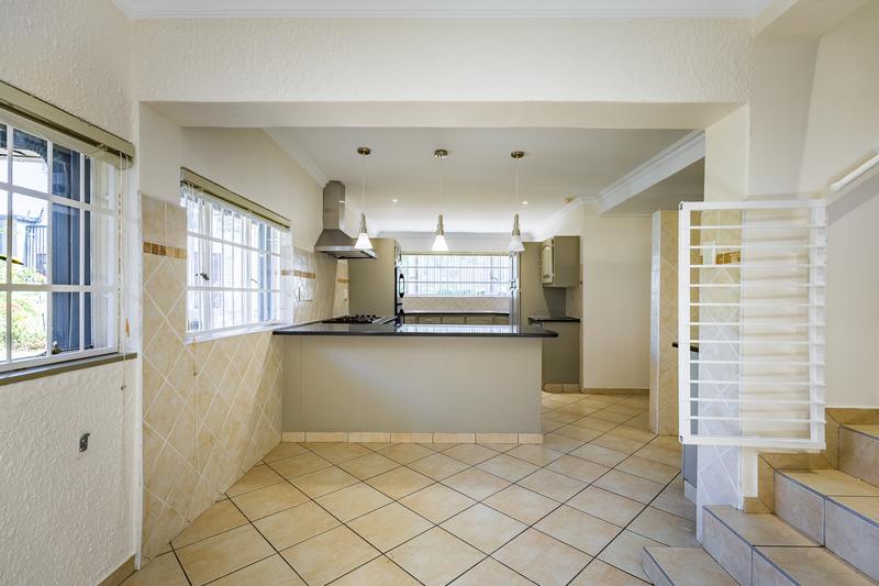 4 Bedroom Property for Sale in Ashlea Gardens Gauteng