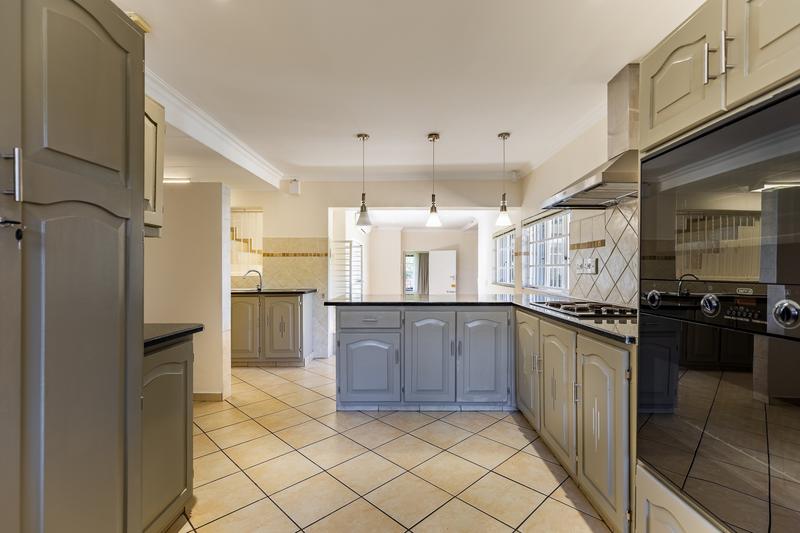 4 Bedroom Property for Sale in Ashlea Gardens Gauteng