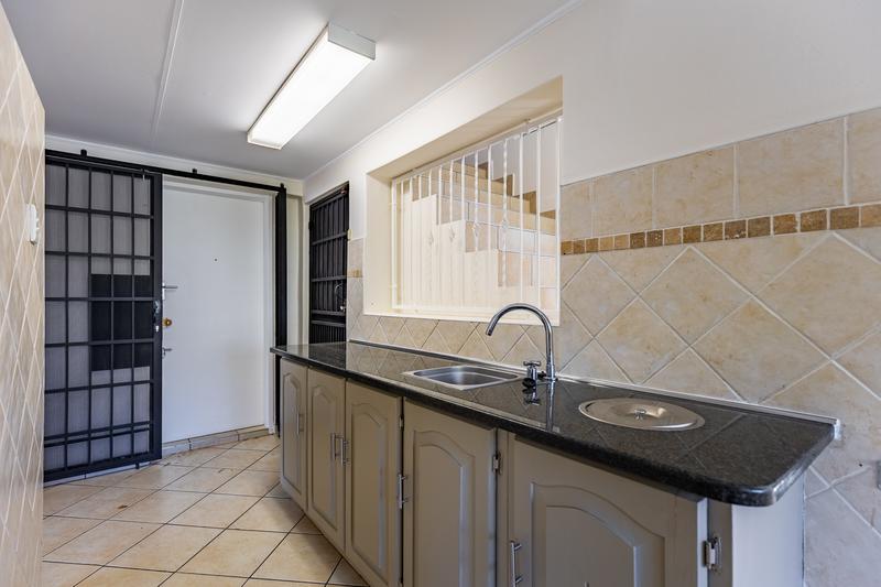 4 Bedroom Property for Sale in Ashlea Gardens Gauteng