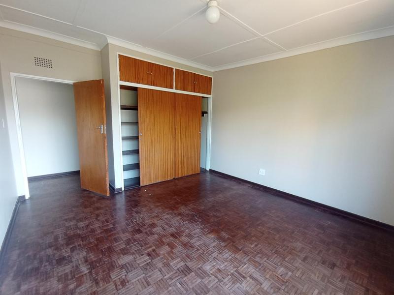 To Let 1 Bedroom Property for Rent in Florida Lake Gauteng