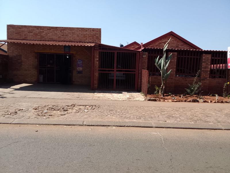 3 Bedroom Property for Sale in Lenasia Gauteng