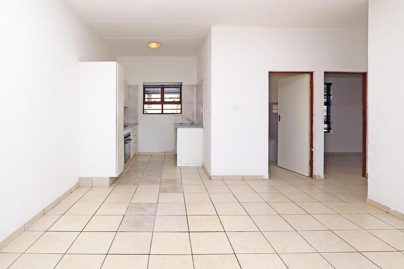 2 Bedroom Property for Sale in Ruimsig Gauteng