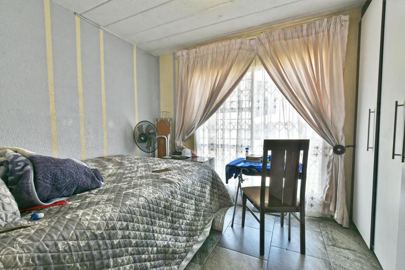 2 Bedroom Property for Sale in Bassonia Gauteng