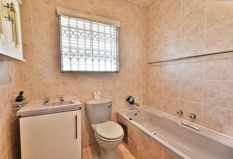 2 Bedroom Property for Sale in Bassonia Gauteng