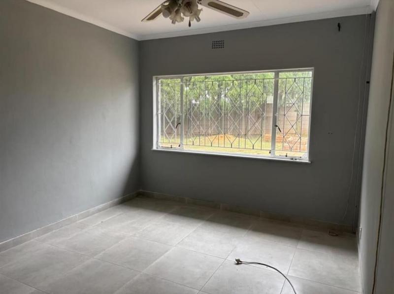 To Let 4 Bedroom Property for Rent in Birchleigh Gauteng