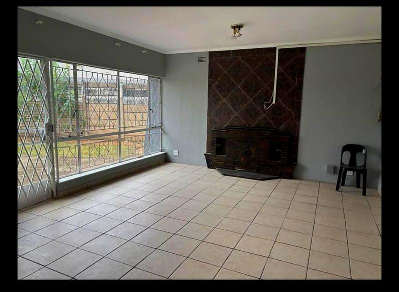 To Let 4 Bedroom Property for Rent in Birchleigh Gauteng