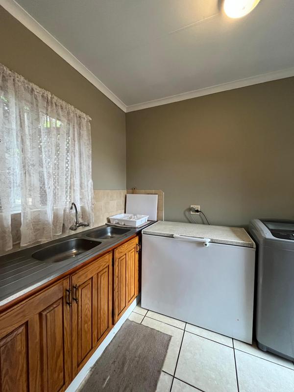 5 Bedroom Property for Sale in Moreleta Park Gauteng