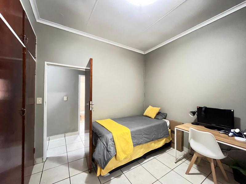 5 Bedroom Property for Sale in Moreleta Park Gauteng