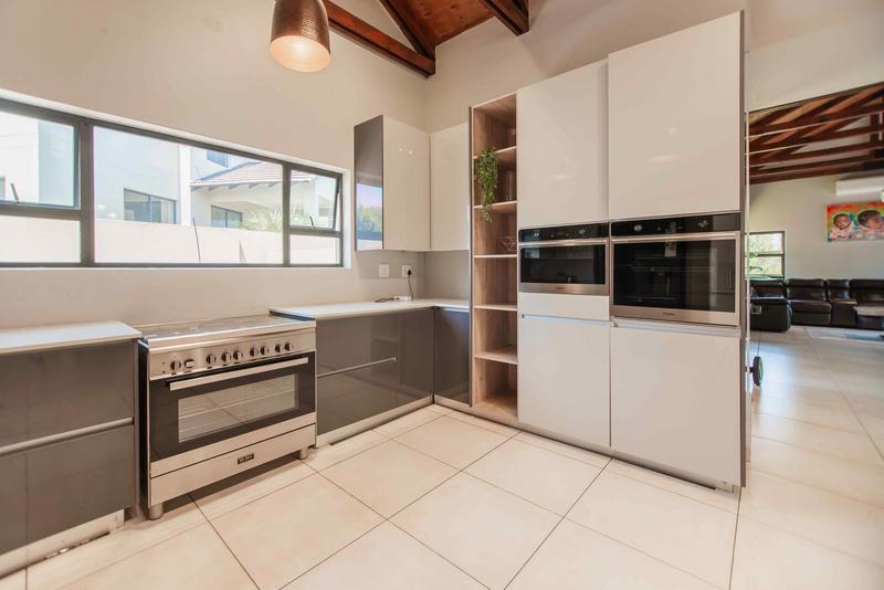 To Let 4 Bedroom Property for Rent in Copperleaf Estate Gauteng