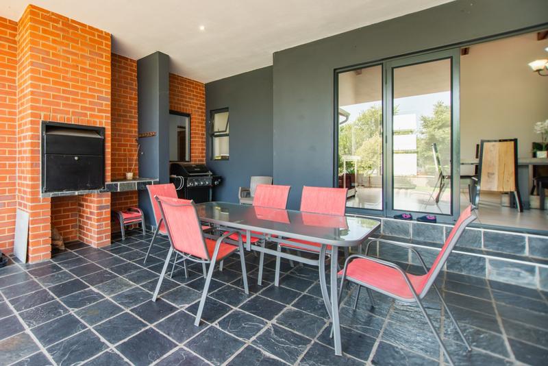 To Let 4 Bedroom Property for Rent in Copperleaf Estate Gauteng