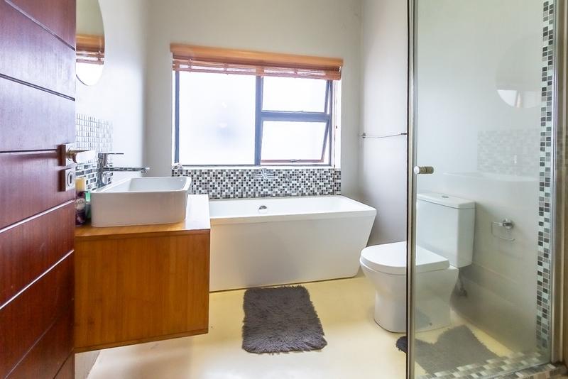 To Let 4 Bedroom Property for Rent in Copperleaf Estate Gauteng