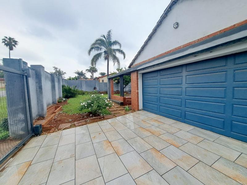 3 Bedroom Property for Sale in Heuweloord Gauteng