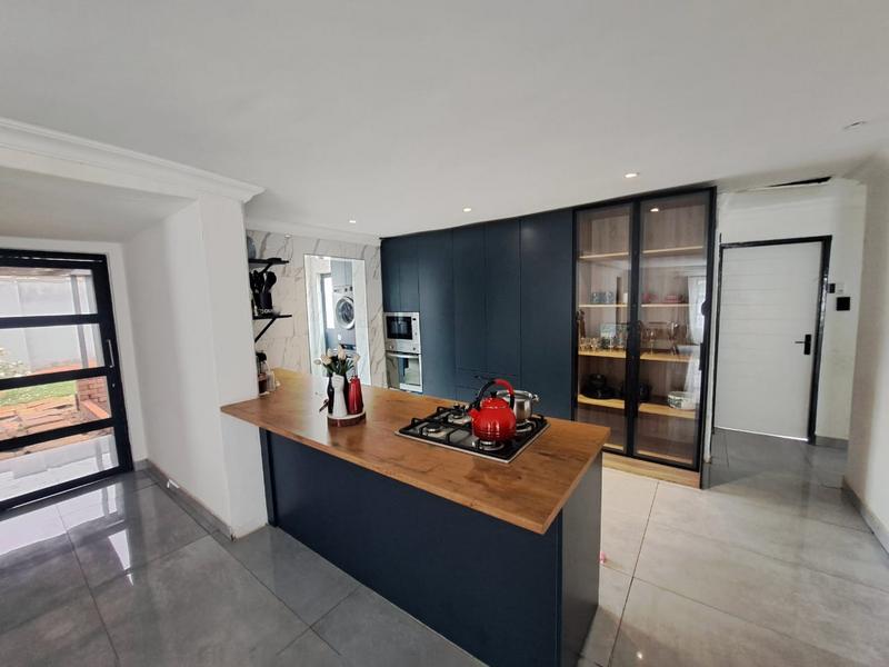 3 Bedroom Property for Sale in Heuweloord Gauteng