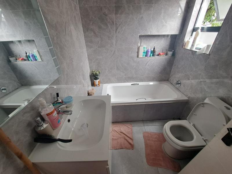 3 Bedroom Property for Sale in Heuweloord Gauteng