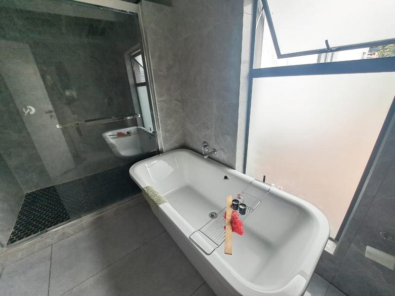 3 Bedroom Property for Sale in Heuweloord Gauteng