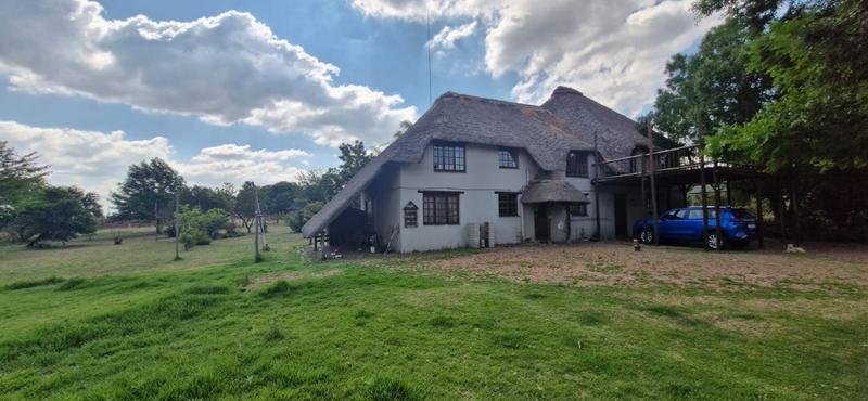 5 Bedroom Property for Sale in Mnandi Gauteng